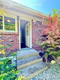 Building Photo - 1754 NE 90th St