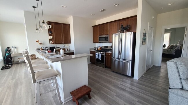 Building Photo - DON'T MISS THIS ADORABLE TWO BEDROOM CLOSE...