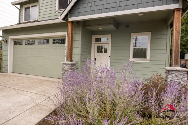 Building Photo - 20948 NE Wistful Vista Dr