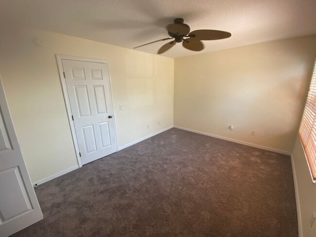 Building Photo - Beautiful, Family & Pet Friendly, 2 Story,...