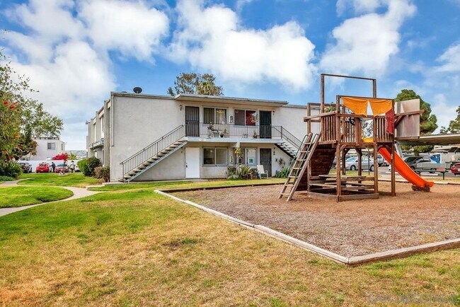 Building Photo - 3516 Del Sol Blvd