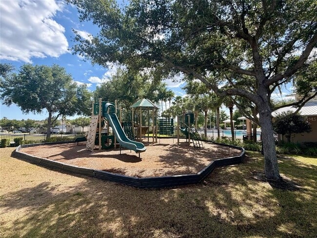 Building Photo - 3342 Landing Vw