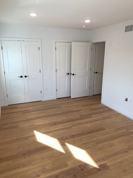 master bedroom - 809 Main St
