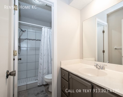 Building Photo - 7434 Santa Fe Dr