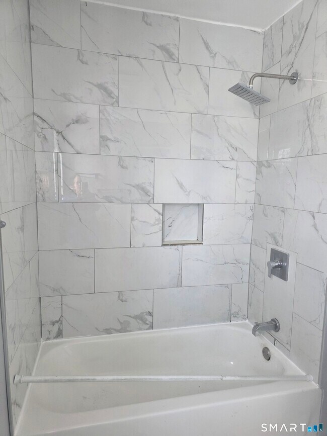 Building Photo - 46 Ward St