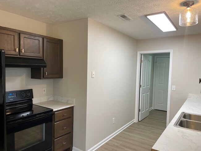 Building Photo - 2733 Calais Ct