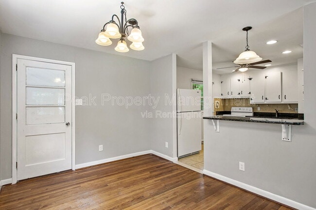 Building Photo - 200 N Grove Ave