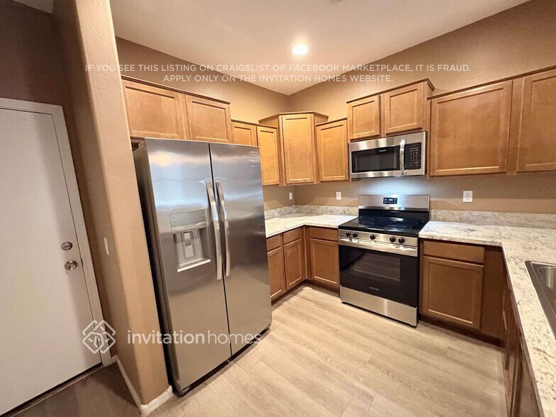 Building Photo - 451 S Hawes Rd