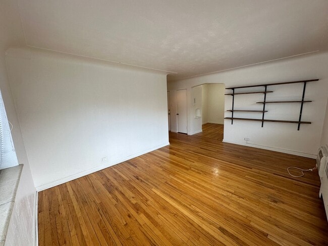 Building Photo - LOCATION!! LOCATION!! Beautiful 1 bedroom, 1 full bath condo in Capitol Hill neighborhood