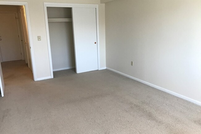 Building Photo - 95 Powers St