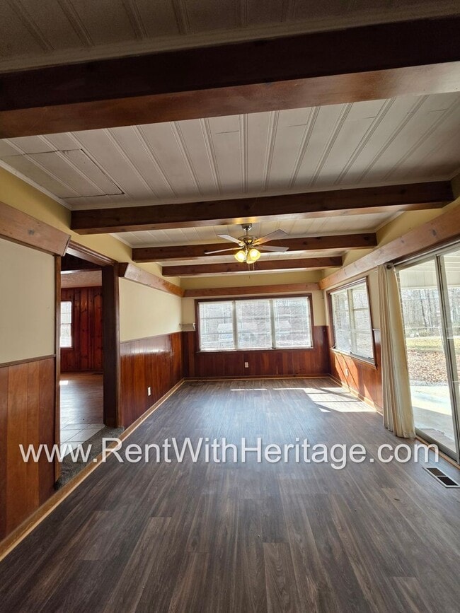 Building Photo - AWESOME RANCH HOME/ TOTAL ELECTRIC /2 LIVINGROOMS / ALMOST HALF ACRE / GREAT LOCATION/ POPULAR BR...