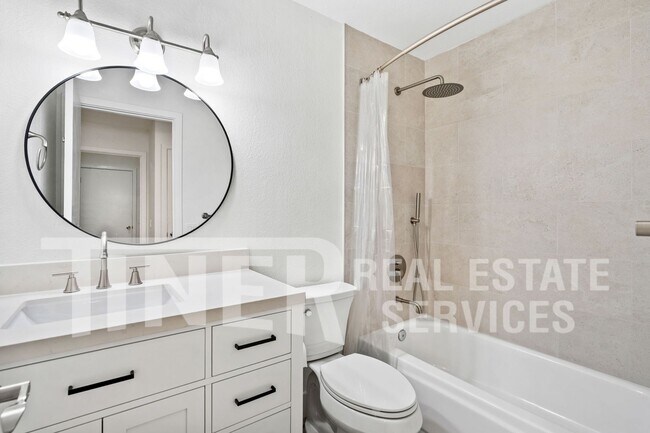 Building Photo - 3421 Cobblestone Dr