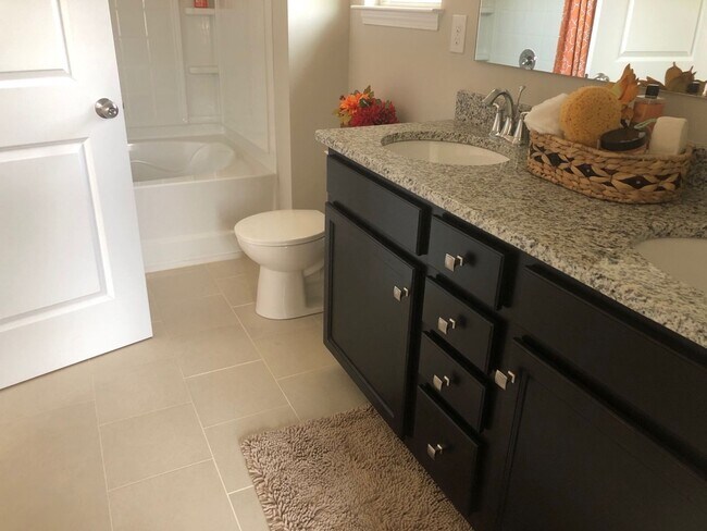 Building Photo - Wonderful floor plan by True Homes