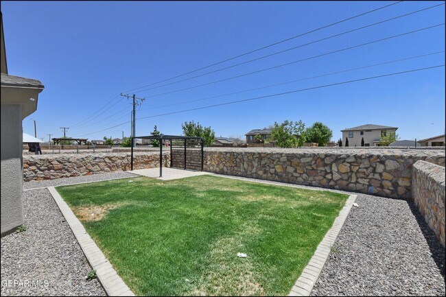 Building Photo - 12060 Mesquite Thorn Dr