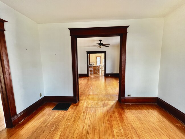 Living room - 2105 Clarence Ave