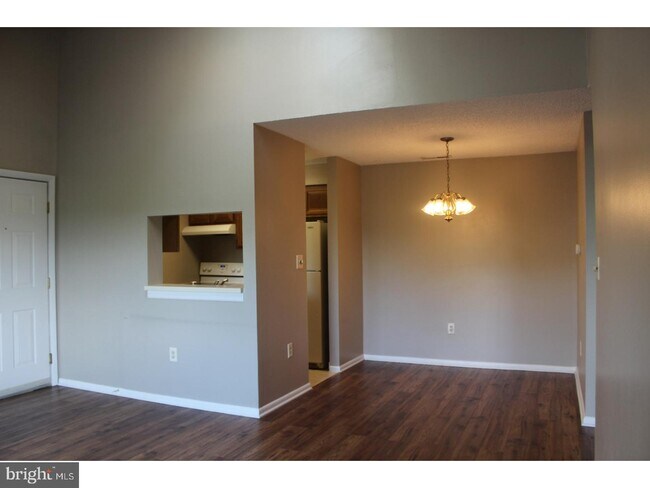 Building Photo - 1309 Ravens Crest Dr