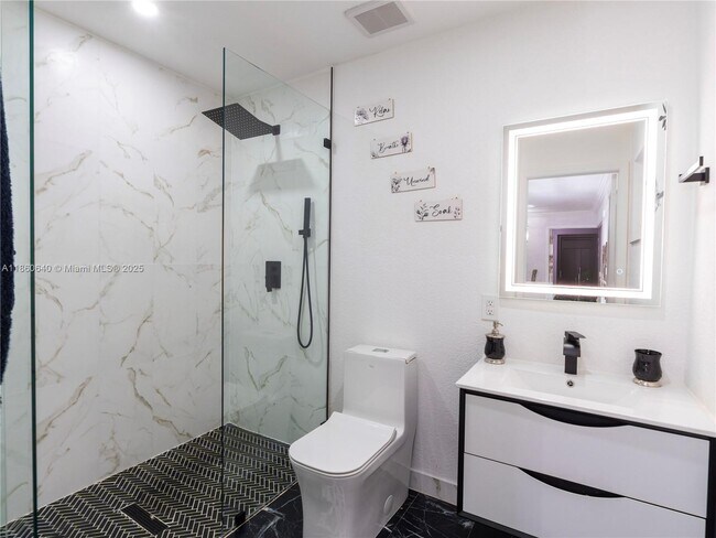 Building Photo - 33 NW 58th Ct