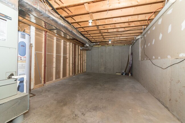 Building Photo - 214 Eagle Way