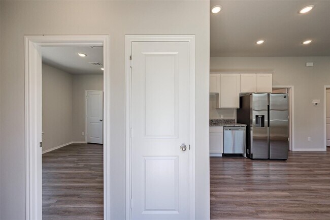 Building Photo - 11632 Vistawood St