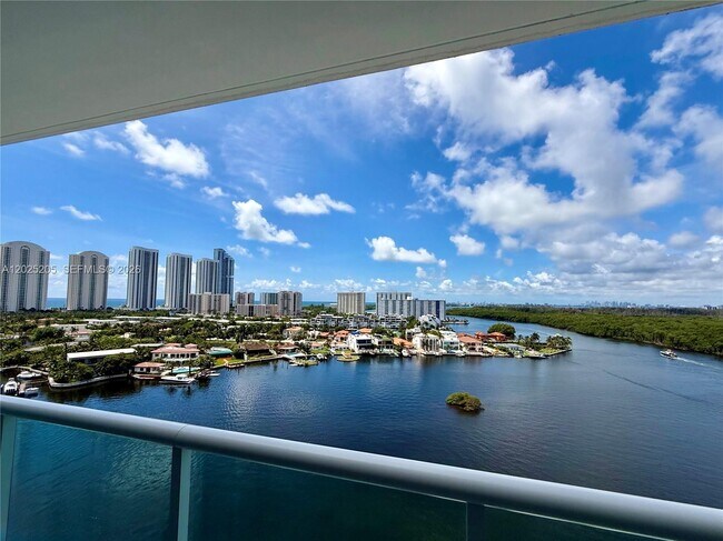 Building Photo - 400 Sunny Isles Blvd