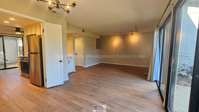 Building Photo - Coming Soon: Updated 2BR Townhome w/ Private Fenced Patio & Garage – Cameron Park