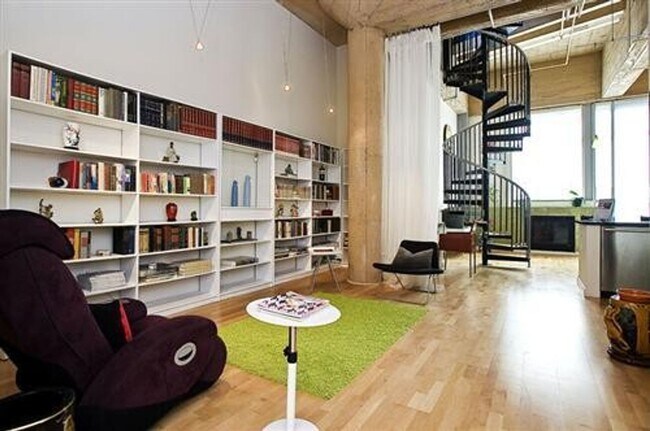 Building Photo - South Beach Contemporary Top Floor New Yor...