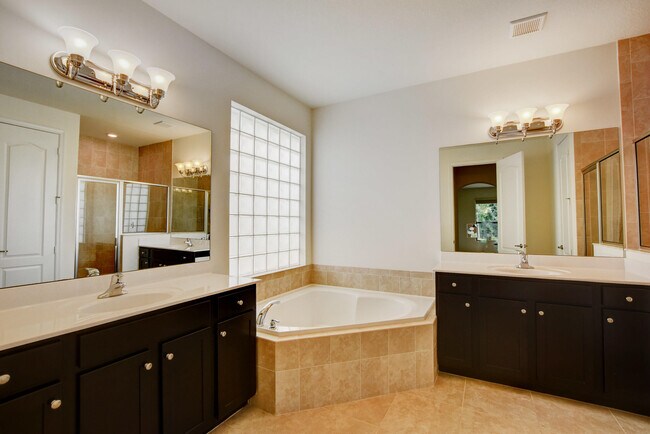 Building Photo - 8979 Gulf Run Way