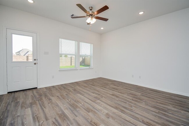 Building Photo - 5962 First Blush Dr