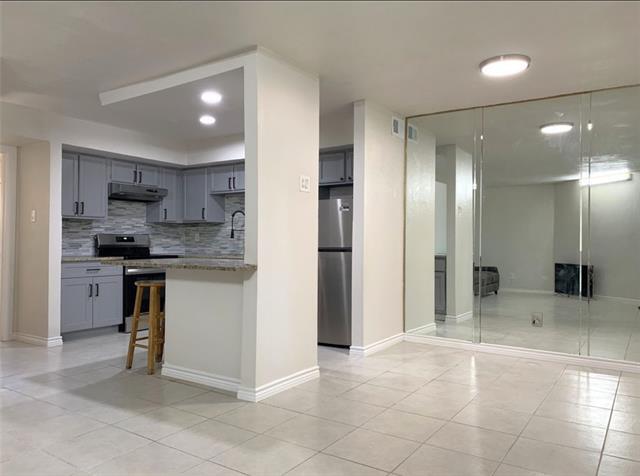 Building Photo - 9803 Walnut St