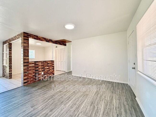 Building Photo - 433 NW 84th St