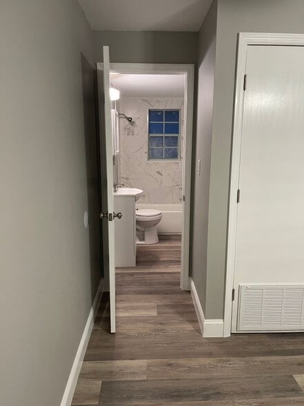 Building Photo - 420 S Palmetto St