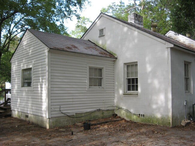 Building Photo - cute house