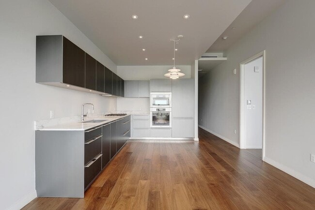 Building Photo - 210 Lavaca St