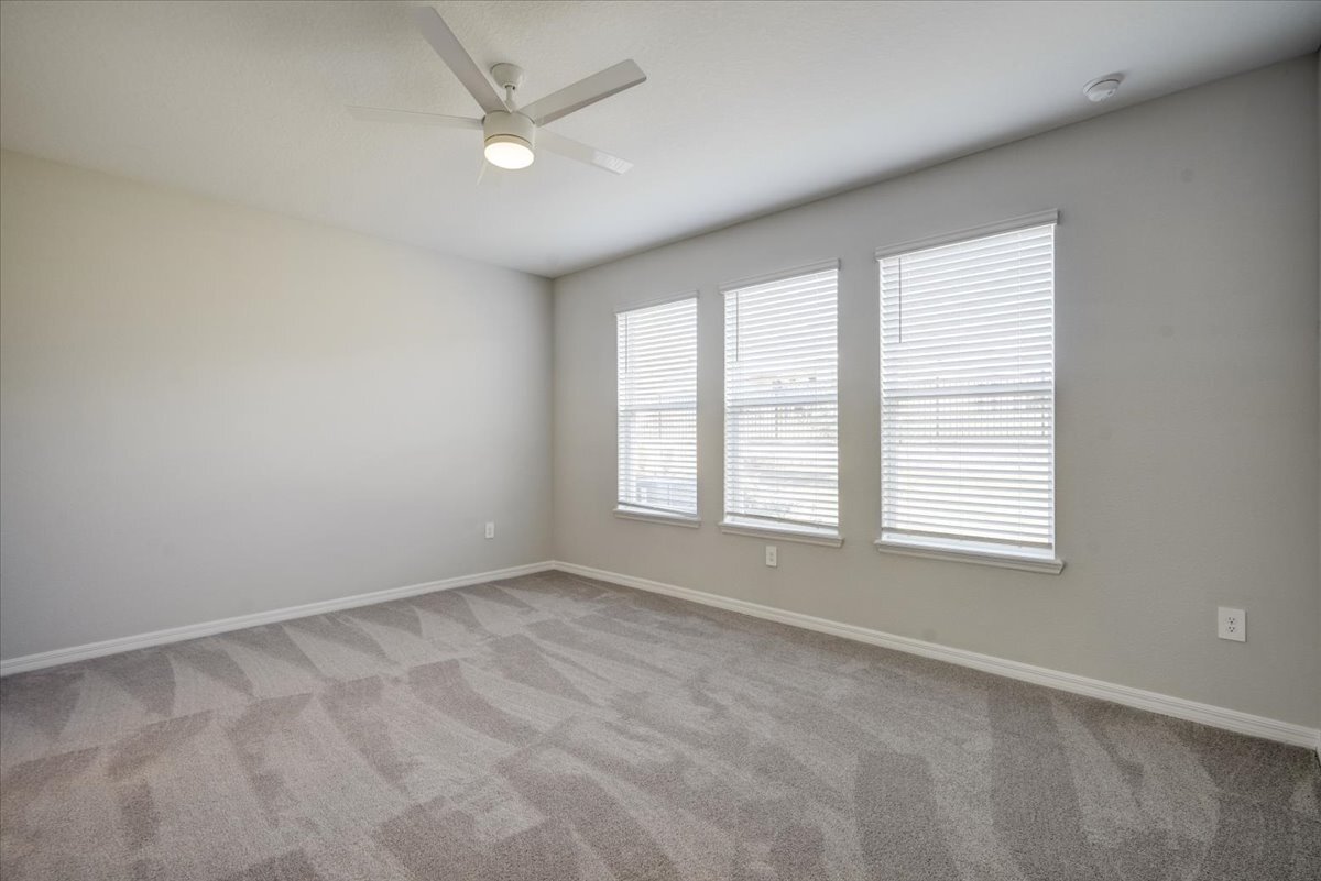 Building Photo - 2118 Ridge Pointe Ln