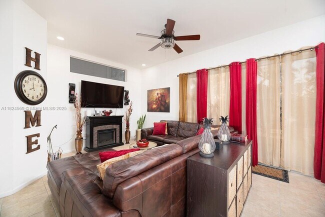 Building Photo - 4832 SW 159th Ave