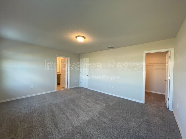 Building Photo - 2548 Sweet Viburnum Wy