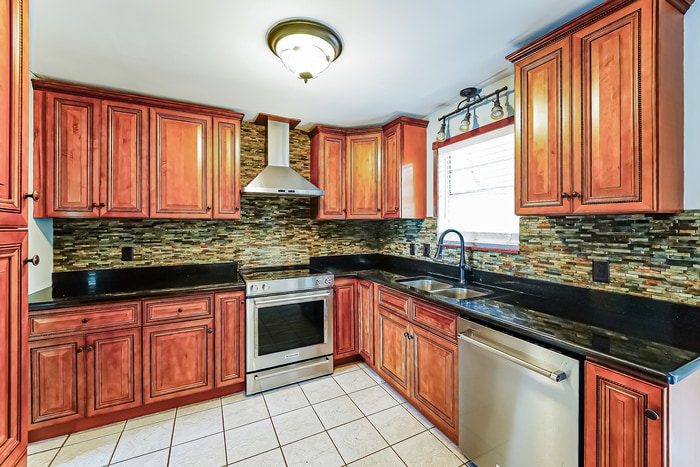 Building Photo - 2604 Hickory Ln