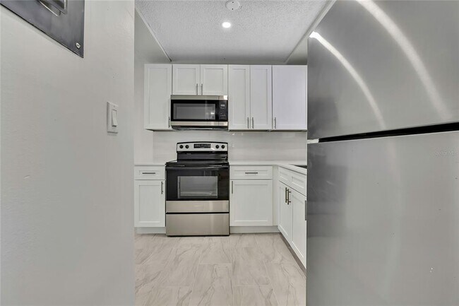 Building Photo - 10986 W Tidewater Cir