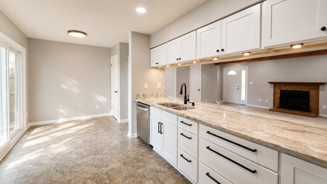 Building Photo - 3107 Glastonbury Dr