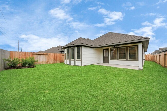 Building Photo - 20731 Sunseed Dr