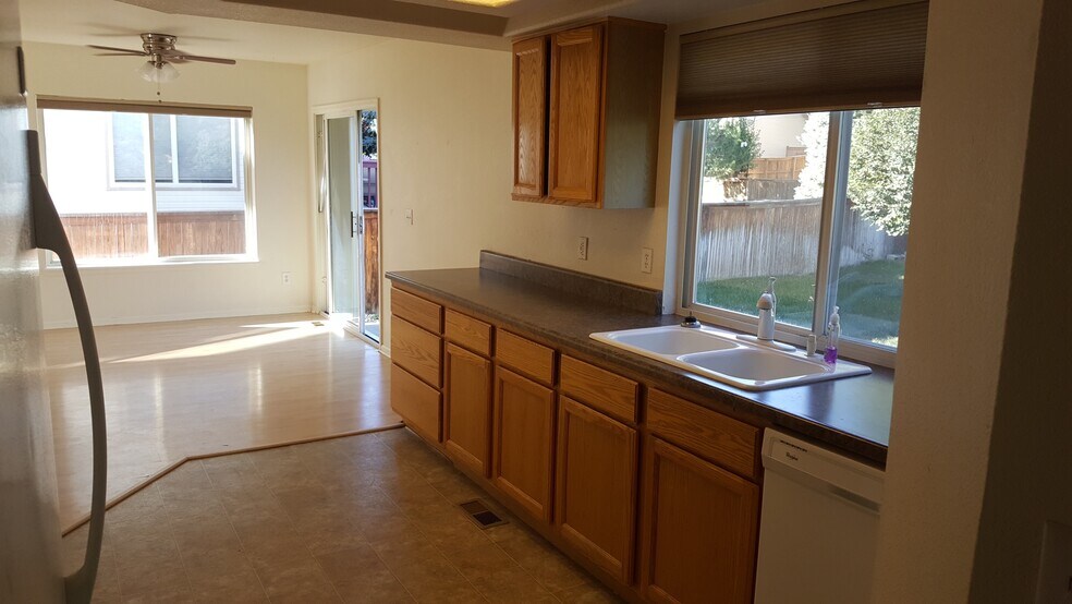 great view from kitchen window - 1545 Spring Water Pl