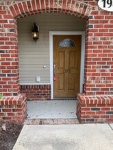 Building Photo - 1945 Tara Ct