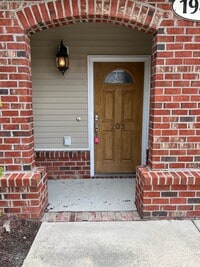 Building Photo - 1945 Tara Ct