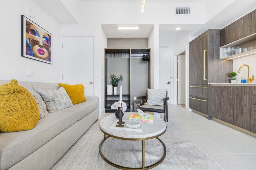 Building Photo - 159 NE 6th St