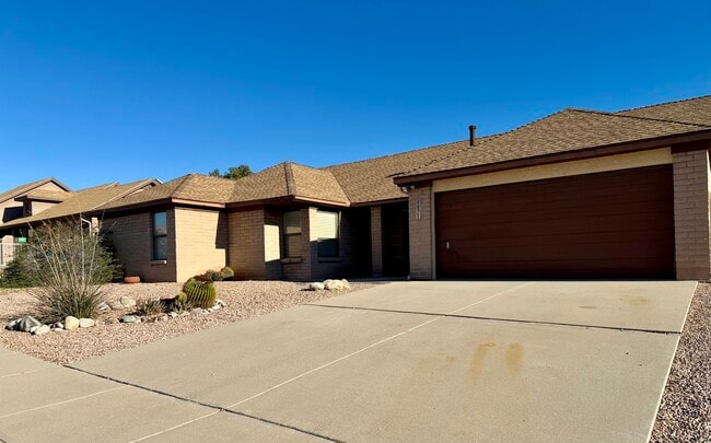 Building Photo - 4871 W Condor Dr