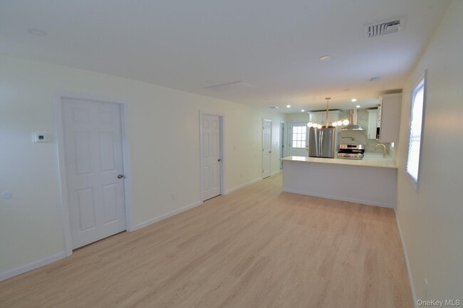 Building Photo - 36 S 5th Ave