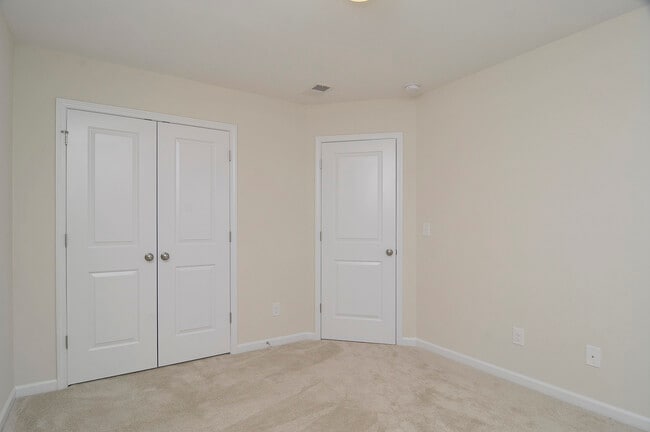 Building Photo - 429 Eastfair Dr