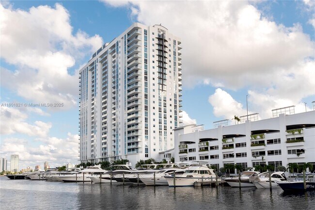 Building Photo - 17111 Biscayne Blvd