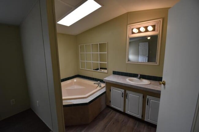 Building Photo - 3 bedroom in Goldsboro NC 27530