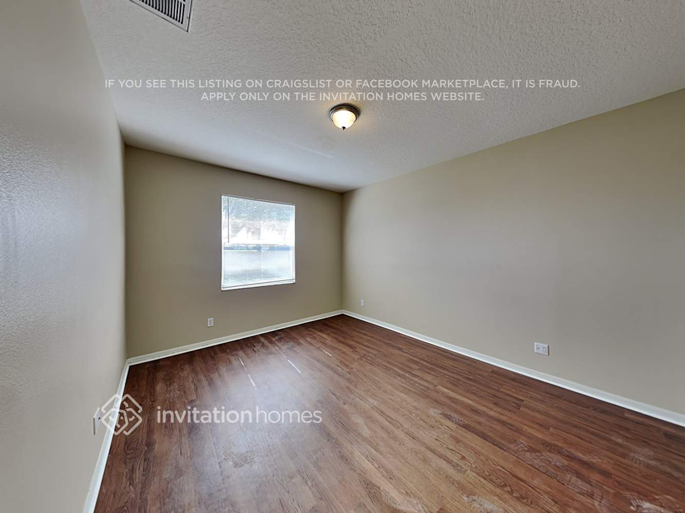 Building Photo - 11439 Village Brook Dr